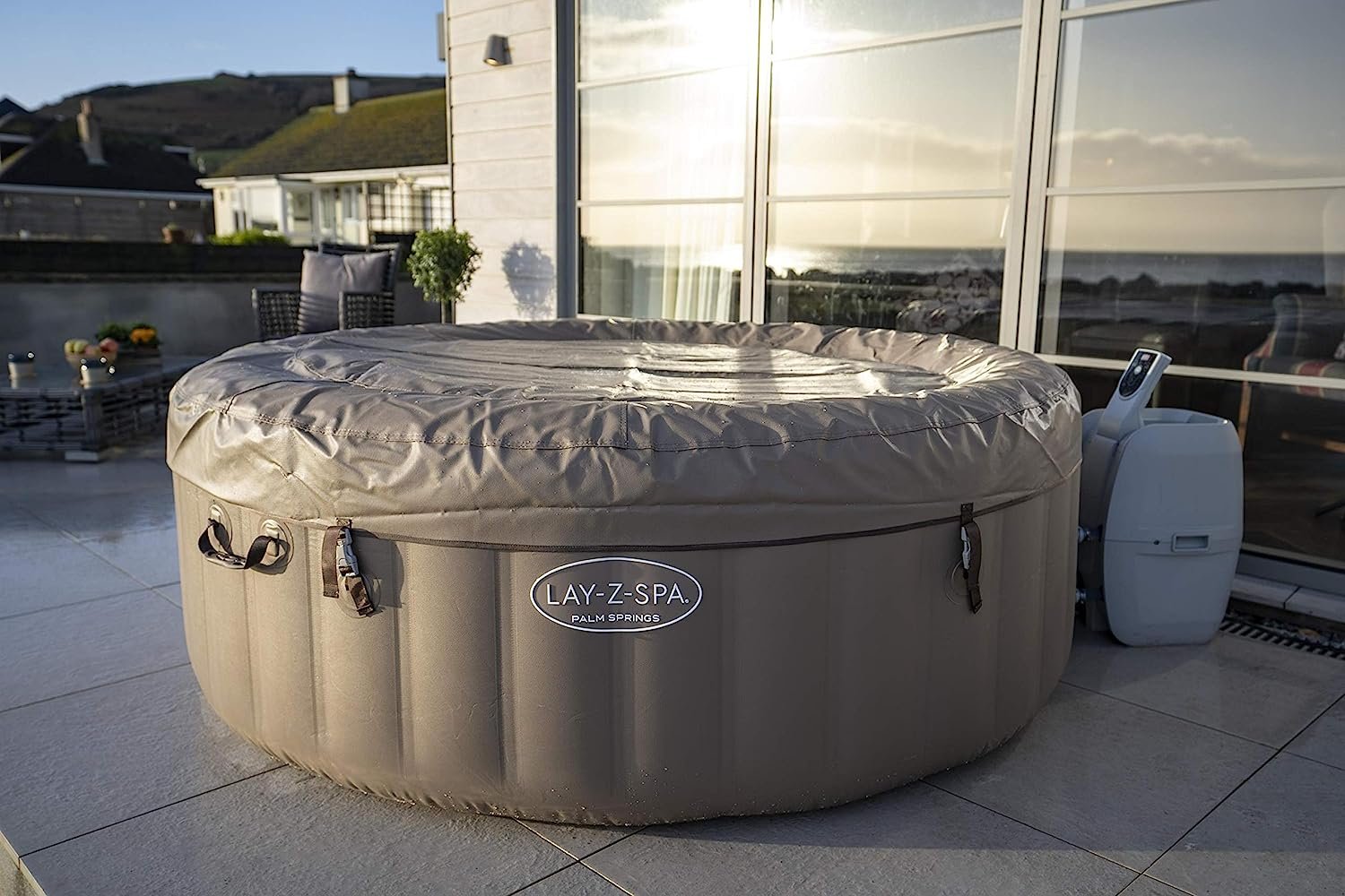 Palm Springs SaluSpa HydroJet Inflatable Hot Tub