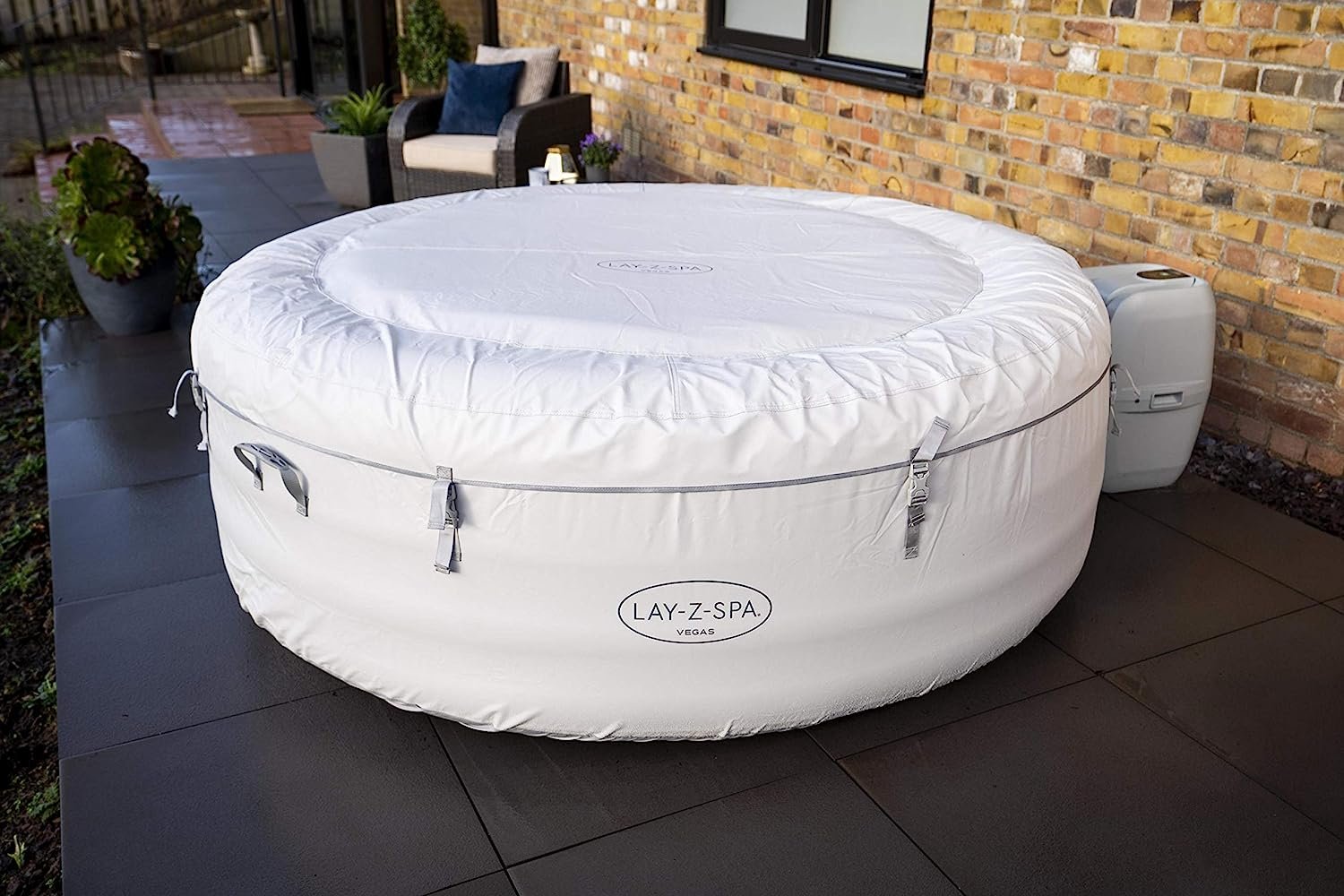 SaluSpa Vegas AirJet Inflatable Hot Tub 4-6 Person