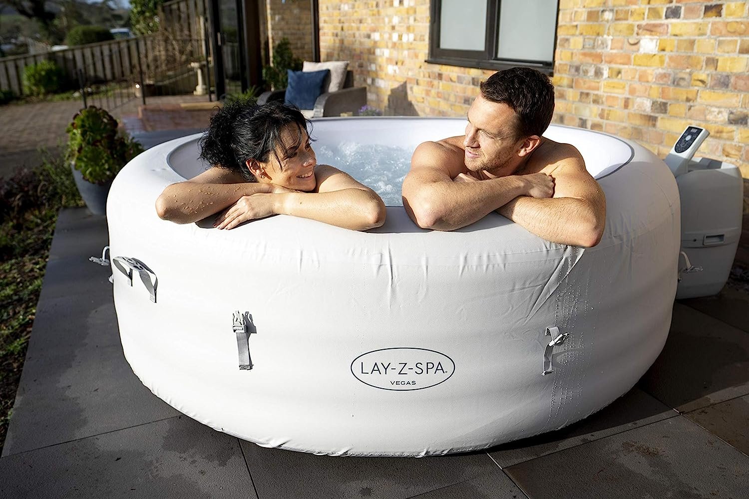 SaluSpa Vegas AirJet Inflatable Hot Tub 4-6 Person
