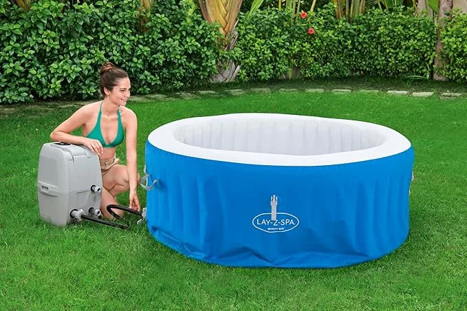 SaluSpa Byron Bay Hot Tub