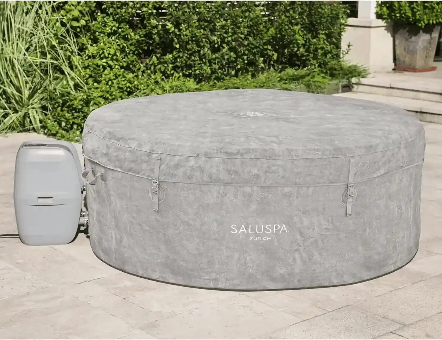 Zurich SaluSpa Hot Tub