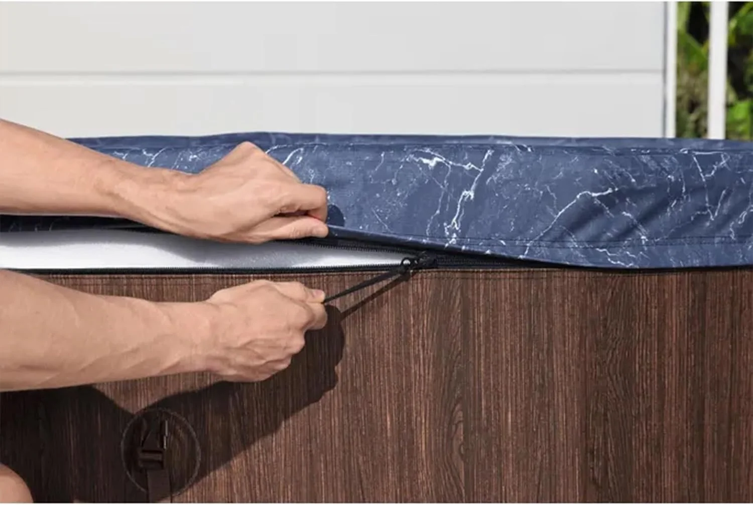 SaluSpa Toronto AirJet Plus Hot Tub